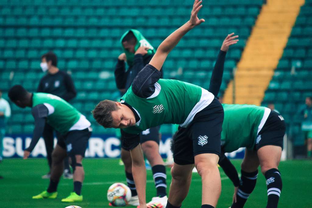 Com 15 jogadores à disposição, Figueirense tenta adiar jogo, mas CBF nega