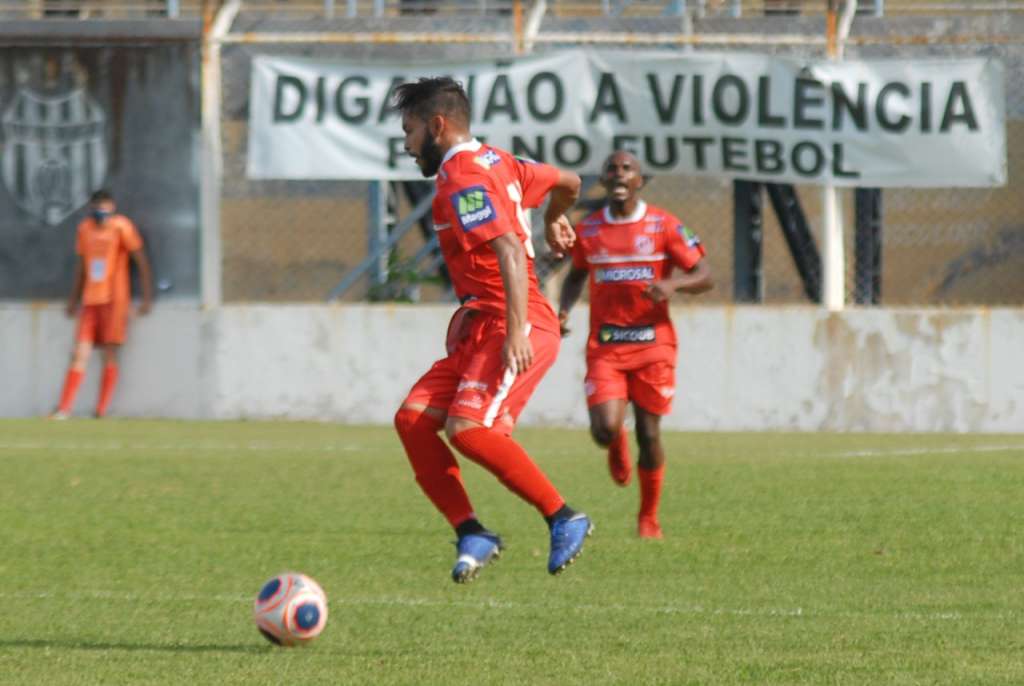 Velo Clube x Capivariano – Iguais na primeira fase, Galo e Leão prometem equilíbrio