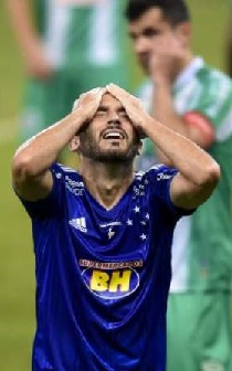 Felipão assume um Cruzeiro agonizando