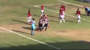 Santos-AP 2 x 2 Moto Club-MA – Empate justo em duelo com 5 expulsões