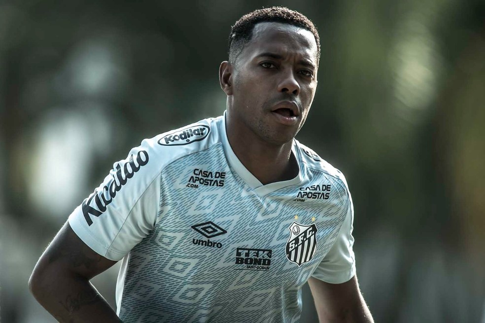 Robinho se compara a Bolsonaro e revela ter recebido apoio de Neymar