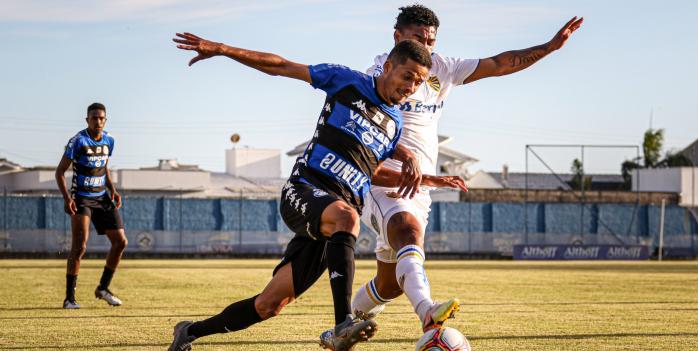 Tubarão-SC 0 x 0 Pelotas-RS – Jogo morno, morno no Domingos Gonzales