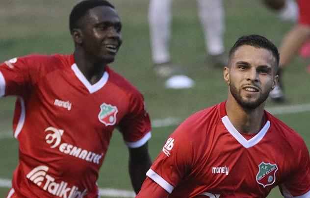 Velo Clube comemora vitória. Foto: Gustavo Amorim