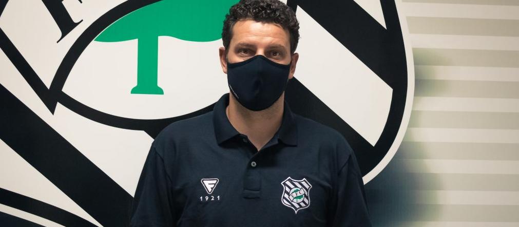 Técnico se recupera da Covid-19 e volta a comandar clube da Série B