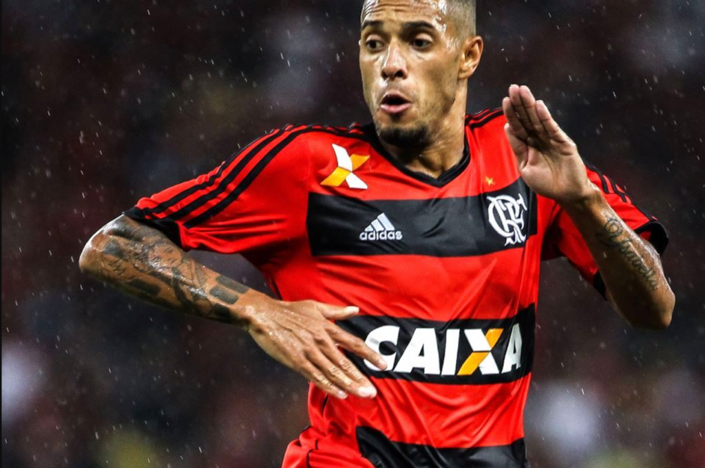 Rio Branco-ES anuncia atacante ex-Flamengo e Santos para quartas do Capixabão