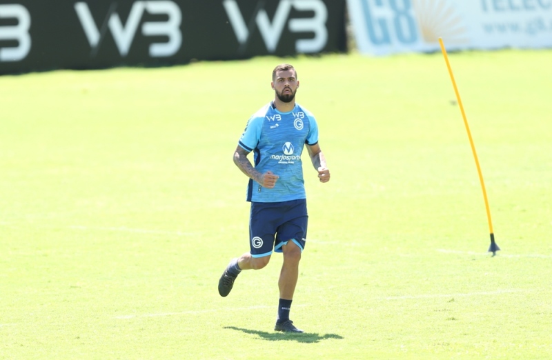 Zagueiro revelado pelo São Paulo é liberado pelo Goiás para procurar novo clube