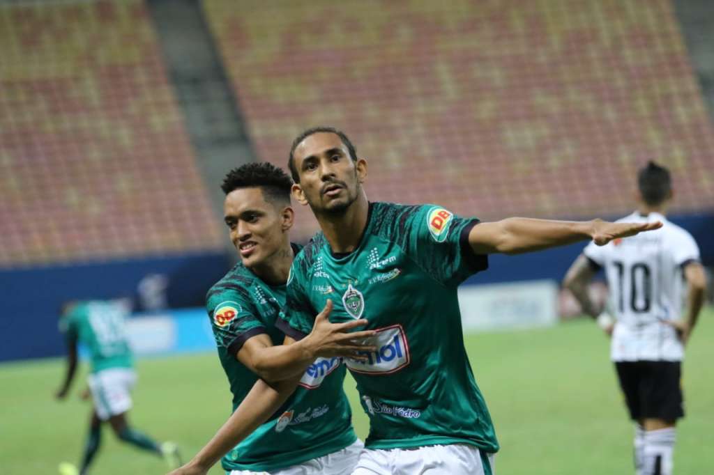 Com dois gols de Hamilton, o Manaus venceu o Botafogo-PB por 3 a 2 (Foto: Ismael Monteiro MFC)