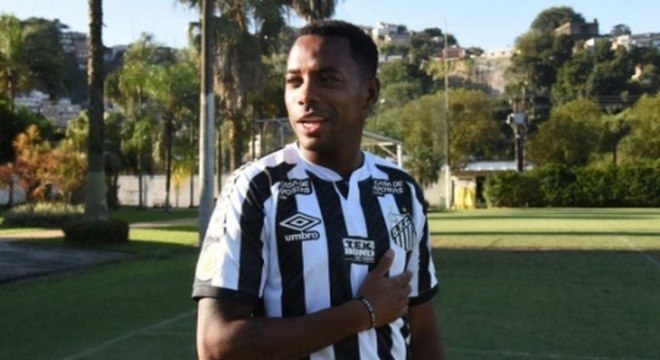 Robinho não vai mais procurar clubes até decisão sobre condenação por estupro