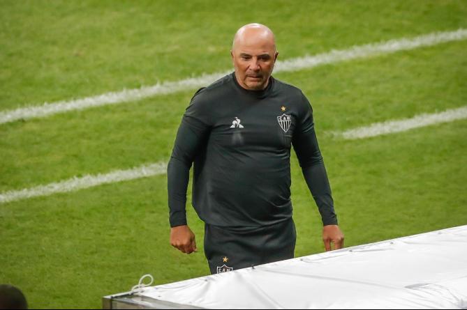 Com aproveitamento caindo, Sampaoli cobra melhora nas finalizações do Atlético-MG