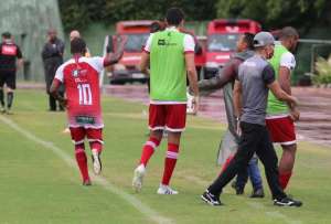 Lanterna da Série C perde mais quatro jogadores e chega a 14 baixas