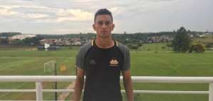 Meia-atacante ex-Figueirense troca candidato ao acesso na Série C por lanterna da Série B