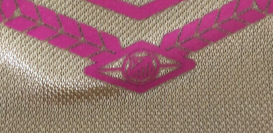 Que gafe! Fornecedora esportiva faz camisa do Sport com escudo de outro clube