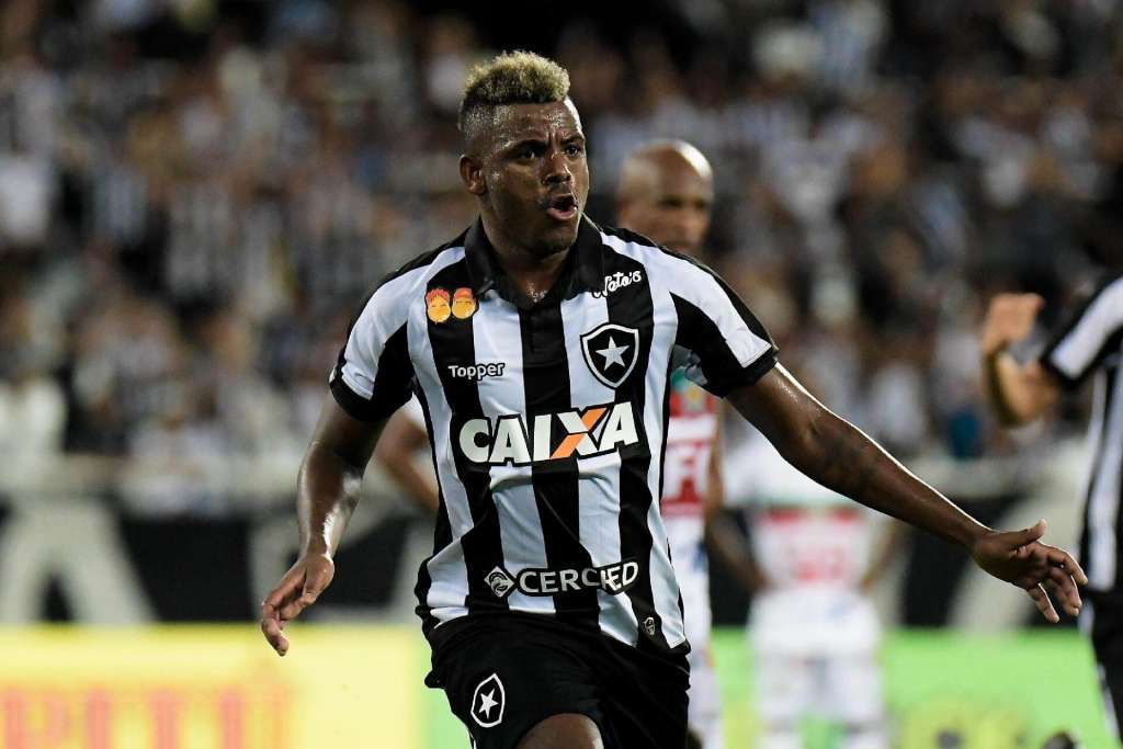 Marcos Vinícius está de volta ao Náutico