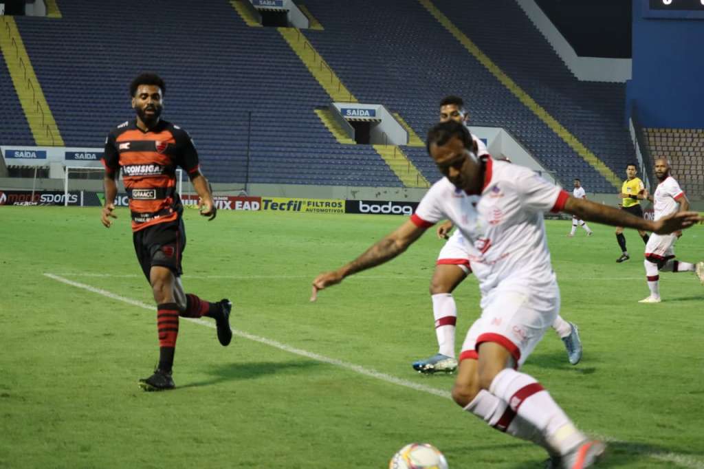 Náutico bateu o Oeste por 1 a 0 (Foto: Alex Caus / Oeste Barueri)