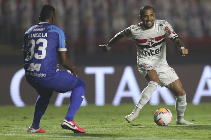 LIBERTADORES: Athletico-PR perde liderança e São Paulo tem prêmio de consolação
