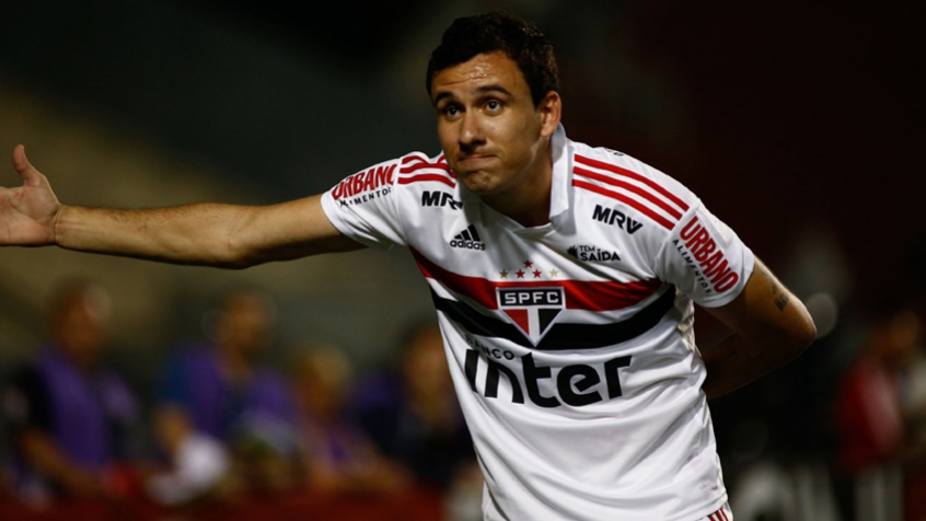 Mesmo com goleada e boa atuação, Pablo lamenta queda do São Paulo: ‘Vergonhoso’