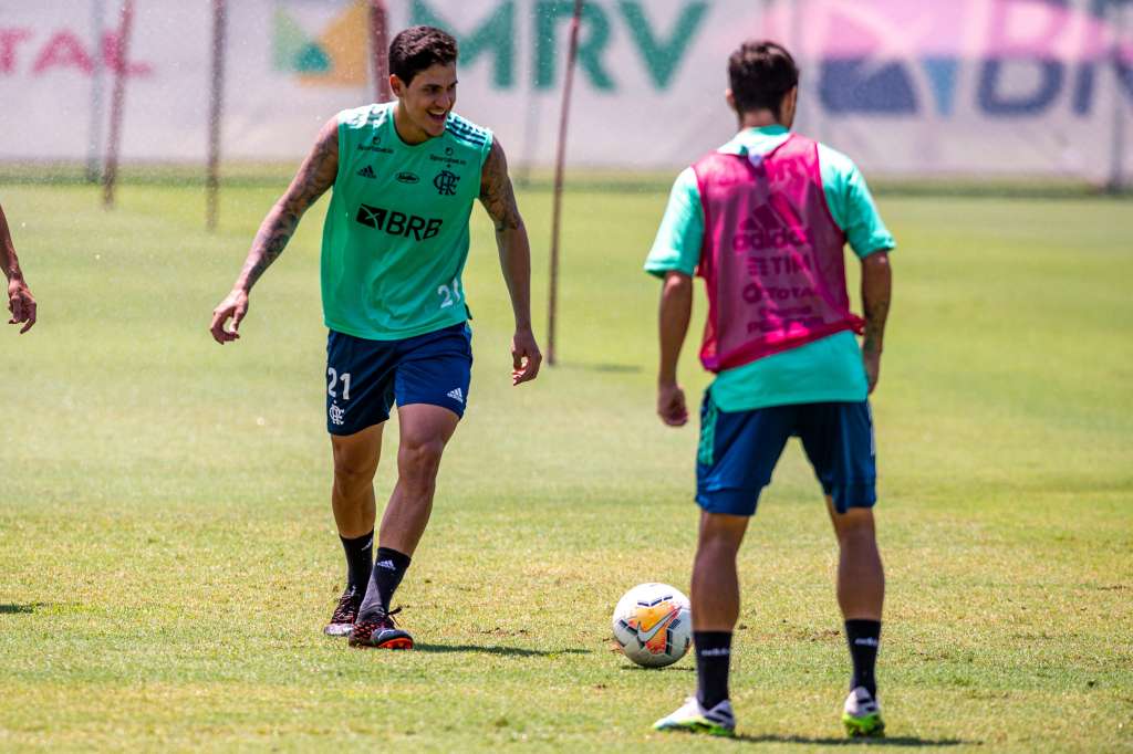 Com foco dividido, Flamengo poupa titulares em busca da ponta na Libertadores