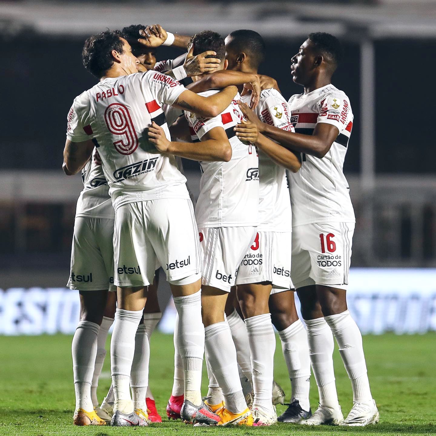 Diniz reconhece oscilação e diz que São Paulo precisa ter regularidade