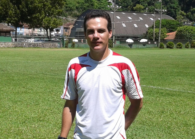 Ex-técnico da Portuguesa Santista é o novo comandante do Sub-17 do Santos