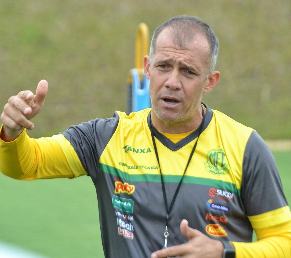 Série D: Técnico do Mirassol critica campo do Nacional-PR e projeta reencontro