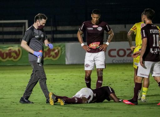 Série D: Atacante desfalca a Ferroviária por dois meses e deve perder segundo turno