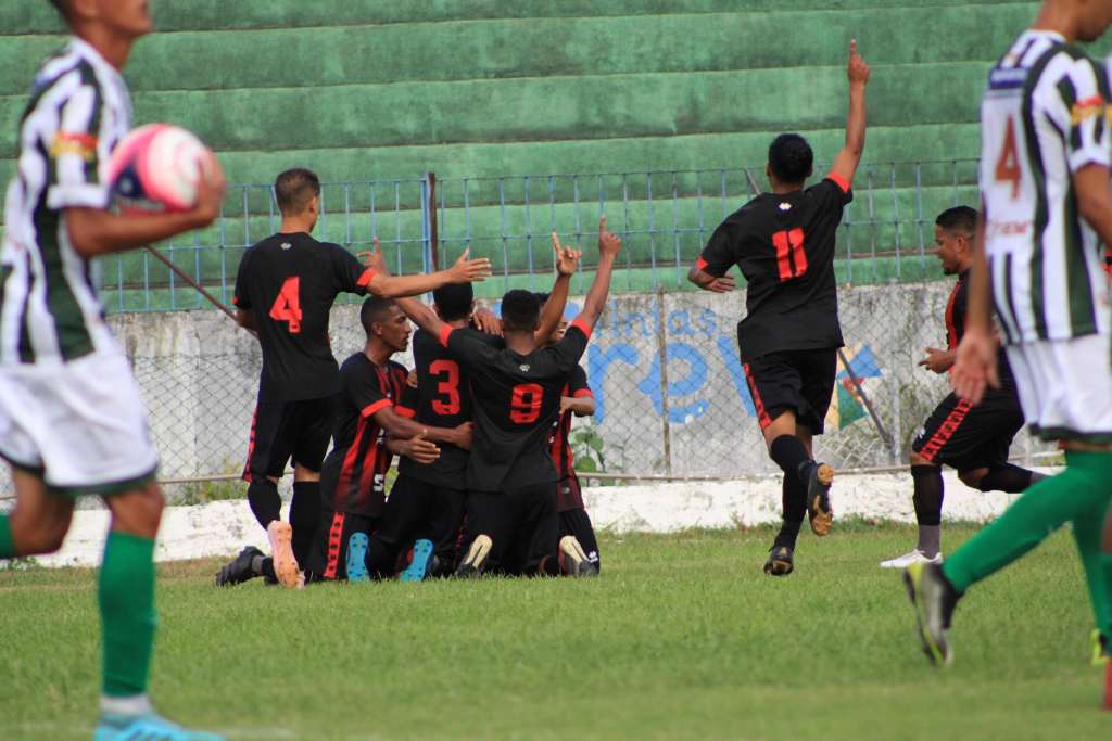 Íbis fez gol olímpico, mas perdeu do América