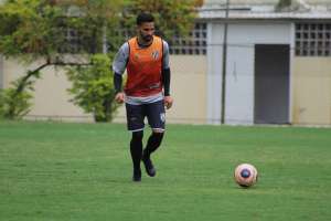 Paulista A3: Perto dos 50 jogos pelo EC São Bernardo, zagueiro pede foco na vaga