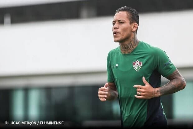 Fluminense encaminha empréstimo de ex-Ponte para lanterna da Série B