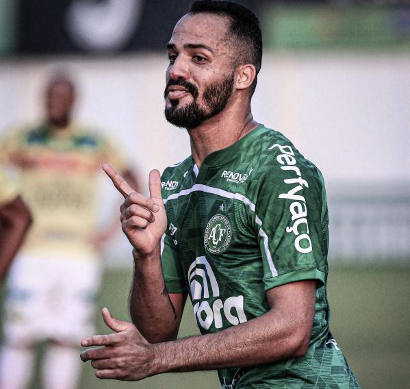 SÉRIE B: Chapecoense defenderá a liderança na abertura da rodada