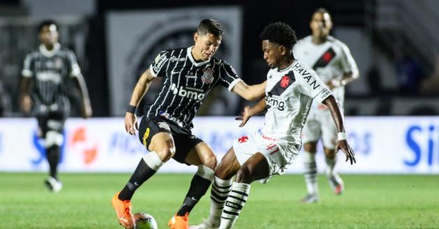 Estrangeiros perdem espaço com Mancini e só Cazares se salva no Corinthians