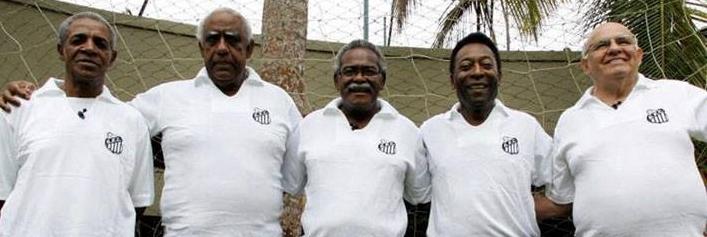 Em 2016 no Centenário da Vila Belmiro com ex-companheiros