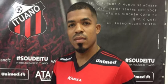 Volante acusado de agressão por ex-namorada é anunciado por time da Série C