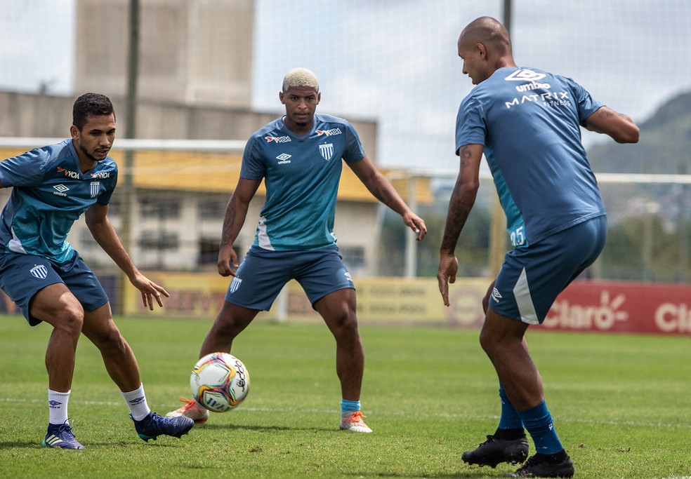 Lateral vê derrota atípica do Avaí contra Juventude e já mira duelo contra Guarani