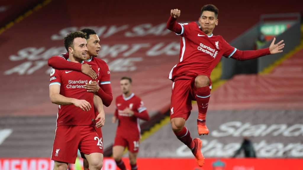 Com volta de Alisson e gol de Firmino, Liverpool vence de virada