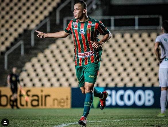 Conheça o novo artilheiro da Série B. (Foto: Lucas Almeida) Conheça o novo artilheiro da Série B. (Foto: Lucas Almeida)