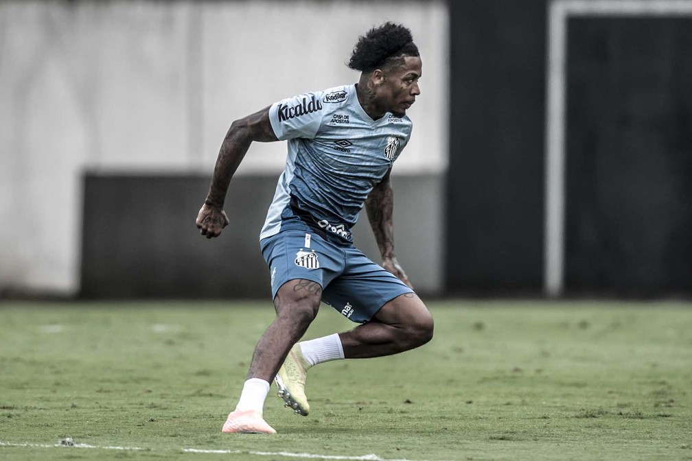 Cria de Xerém, Marinho é arma do Santos para acabar com boa fase do Fluminense