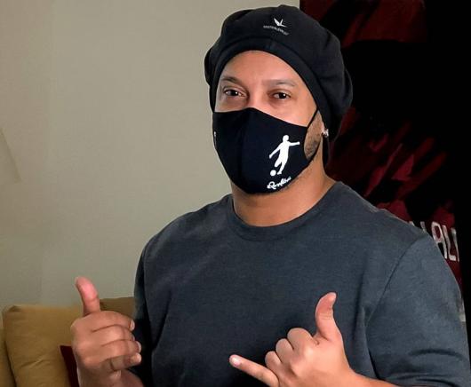 Nem ele ‘dibra’! Ronaldinho Gaúcho testa positivo para covid-19