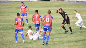 Bragantino-PA 2 x 0 Galvez-AC - Tubarão vence duelo direto e abre vantagem na ponta