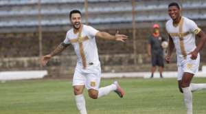 Brasiliense-DF 2 x 1 Tupynambás-MG - Jacaré vira e vence a quinta seguida na Série D