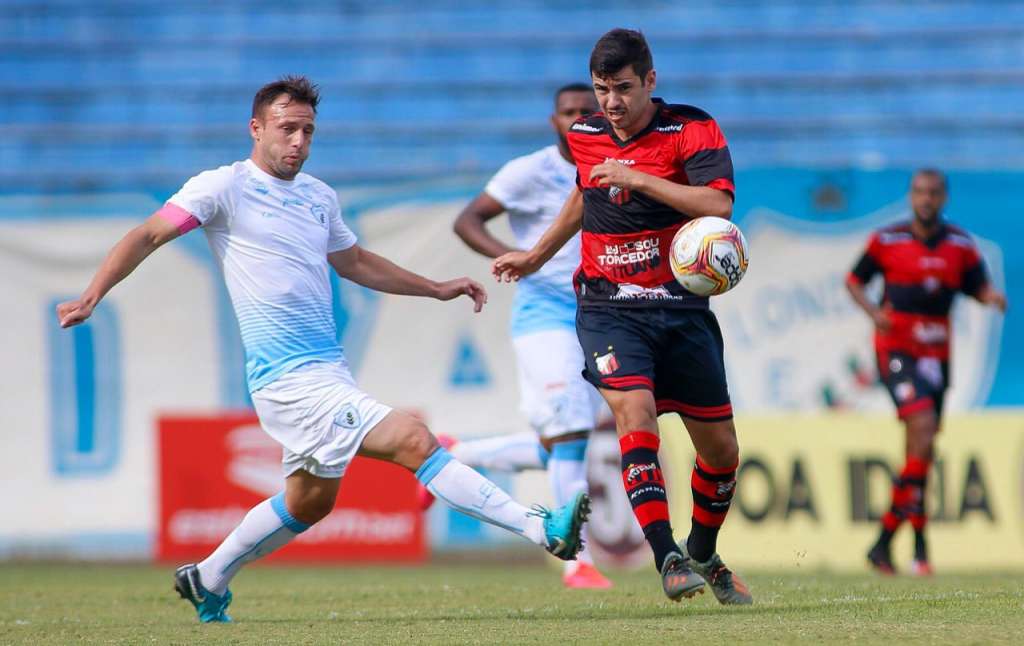 Londrina derrota o Ituano. Foto: Miguel Schincariol