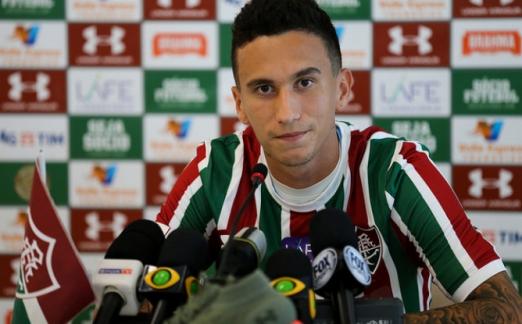 “Muito feliz”, Dodi espera renovar seu contrato com o Fluminense
