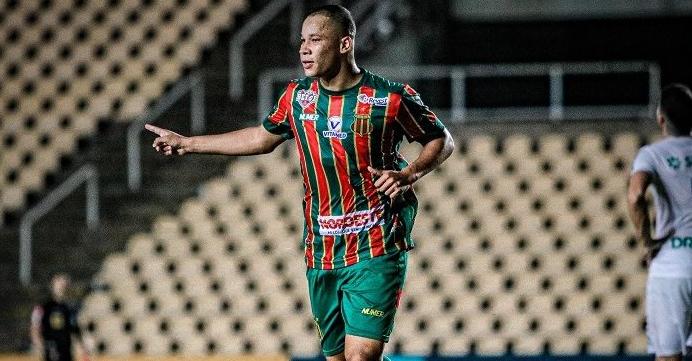 Novo artilheiro da Série B. (Foto: Lucas Almeida / Sampaio Corrêa)