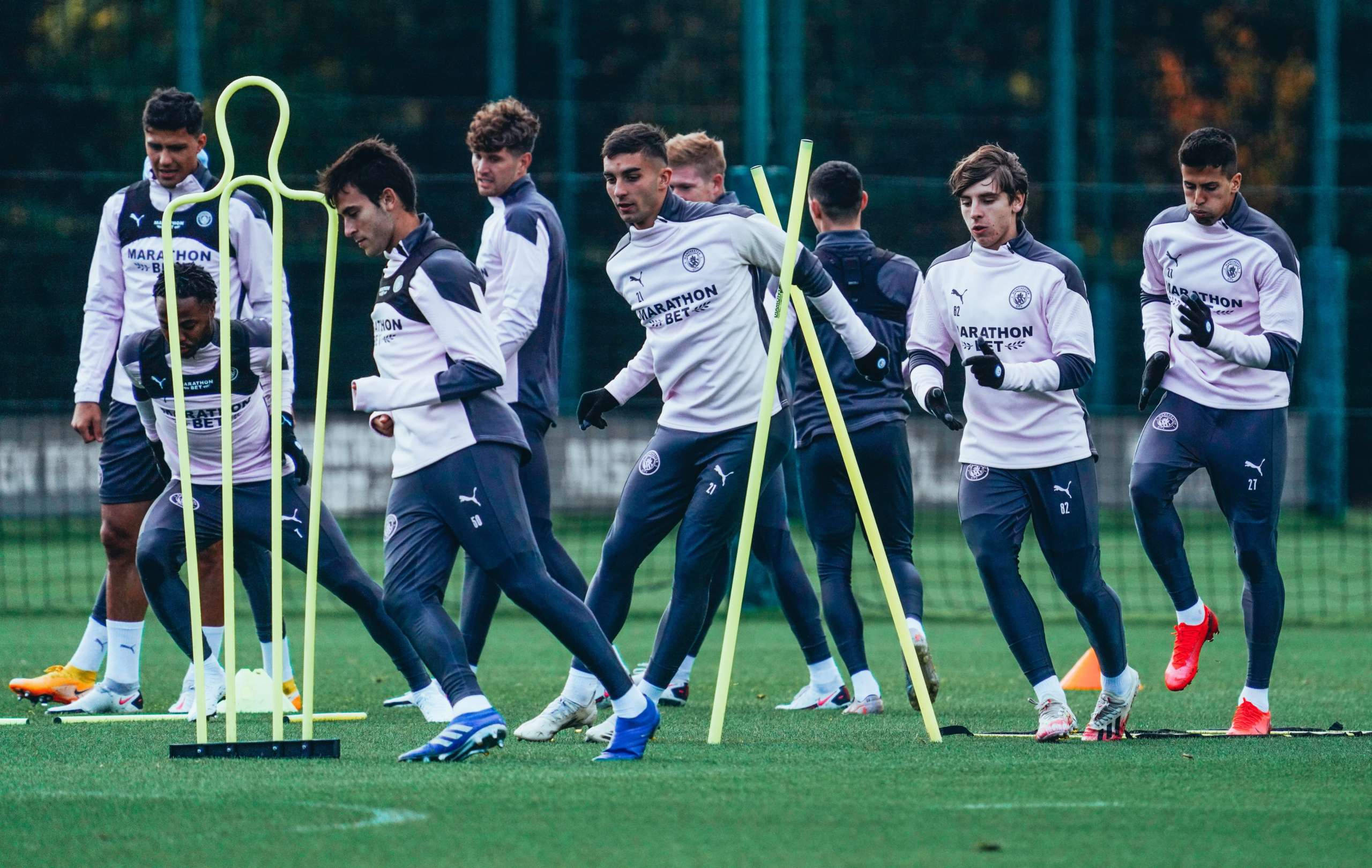 Guardiola confirma desfalque de Agüero no City em jogo da Liga dos Campeões