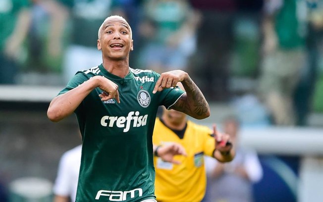 Cotado no Palmeiras, atacante brinca: “Saudade de fazer gol no Corinthians”