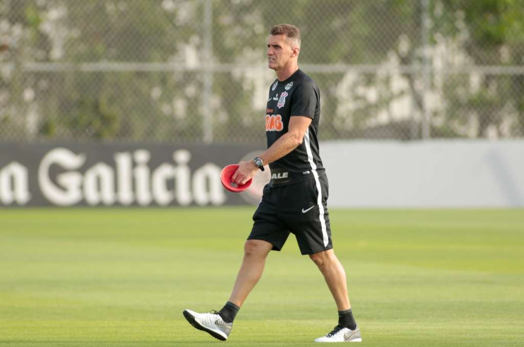 O técnico Vagner Mancini poderá ter reforços importantes no elenco do Corinthians para a estreia na Copa do Brasil