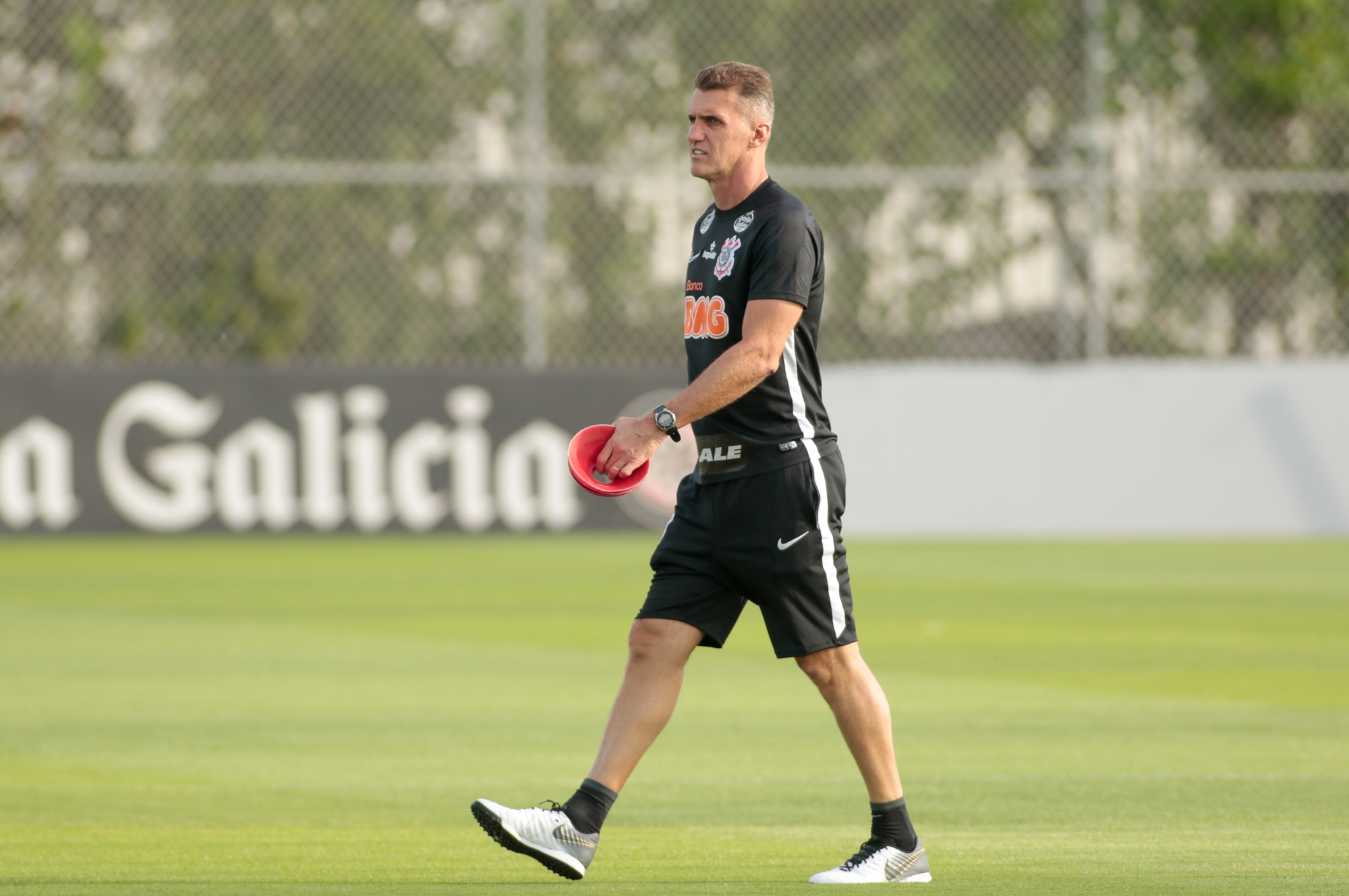 Jô e Lucas Piton podem reforçar Corinthians em estreia na Copa do Brasil