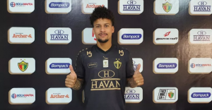 Líder do Grupo B anuncia atacante revelado no Juventude para sequência da Série C