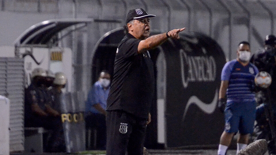 Série B: Dirigente da Ponte Preta banca treinador após resultados ruins