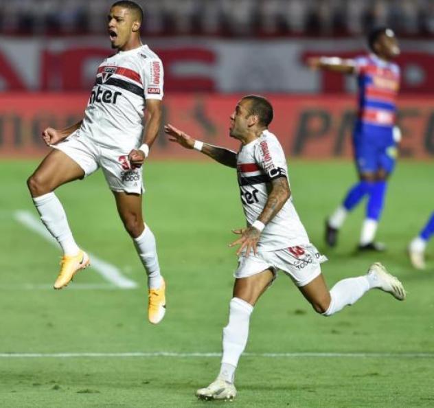 Sérgio Carvalho: Rogério Ceni já é melhor do que Fernando Diniz