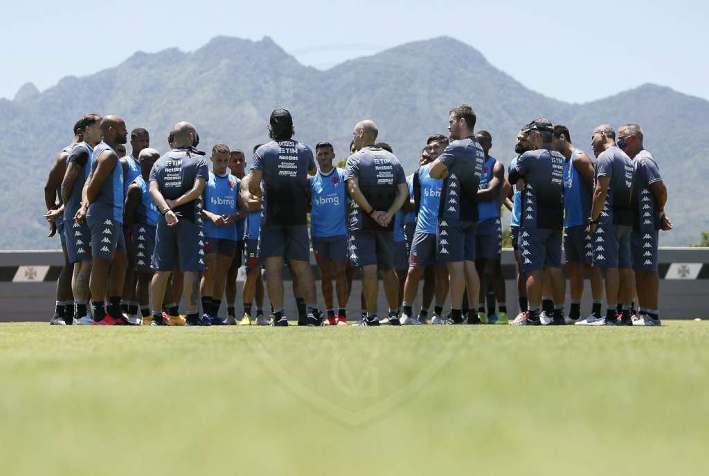 Sá Pinto remodela Vasco para reencontrar vitórias e abrir vantagem sobre Caracas